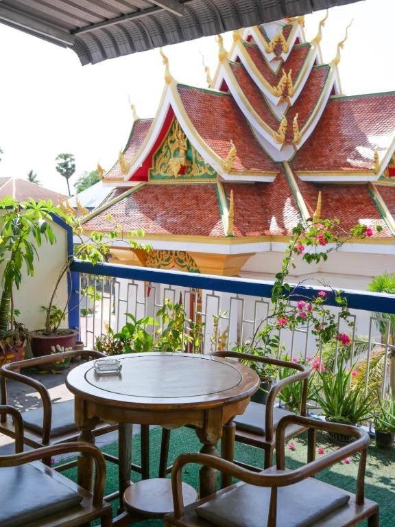 Kfg Guesthouse Thakhek Habitación foto